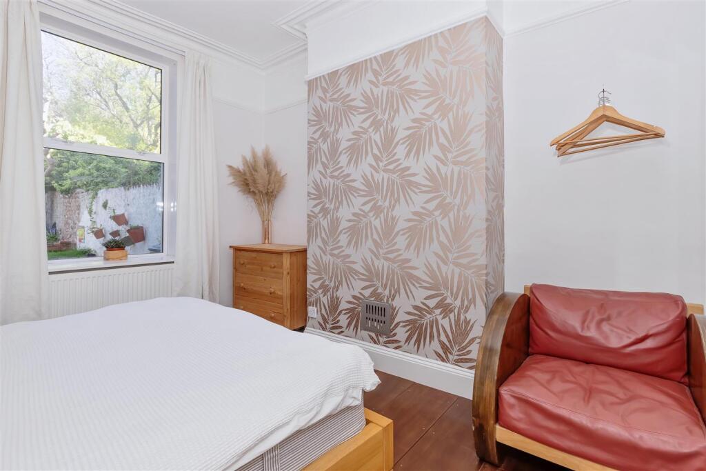 Ditchling Rise_10.jpg