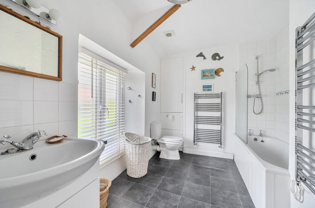 1309667-7-6849a7c...