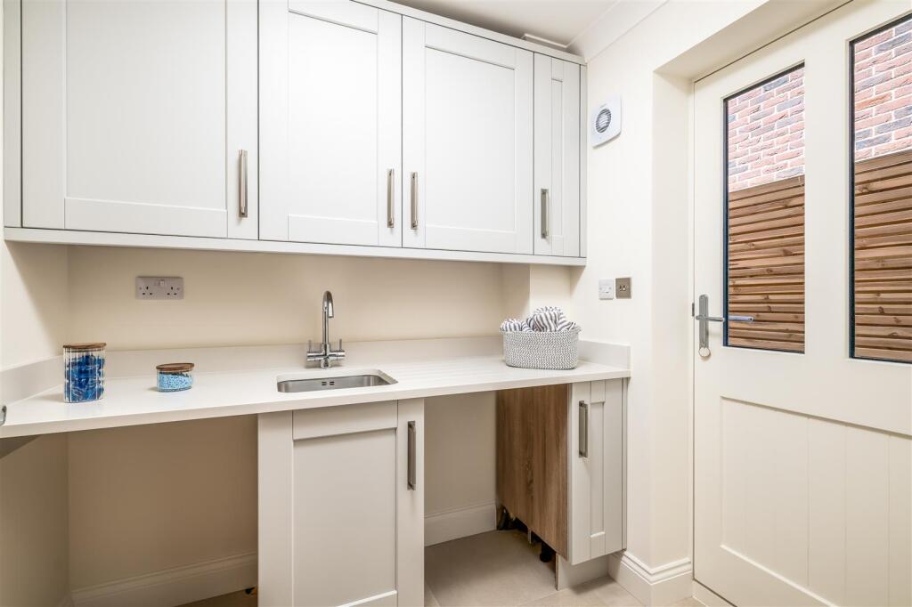 250618 - Plot 6 Halls Close, Braughing - 15.jpg