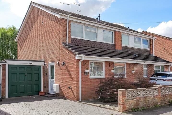 Burwell Drive, Witney, Oxfordshire, OX28