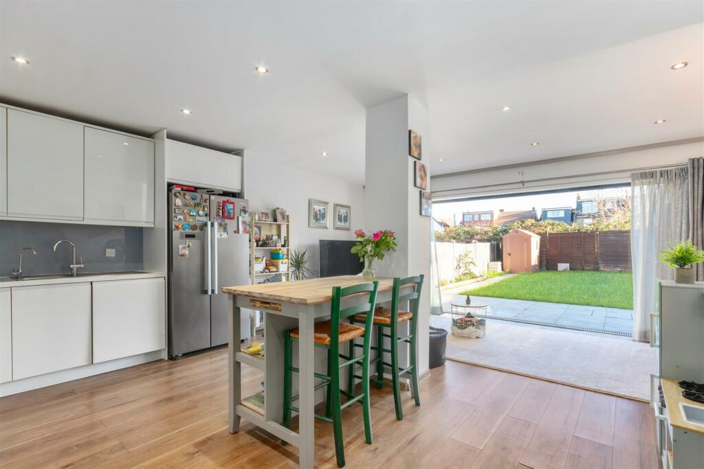 Kitchen / Living