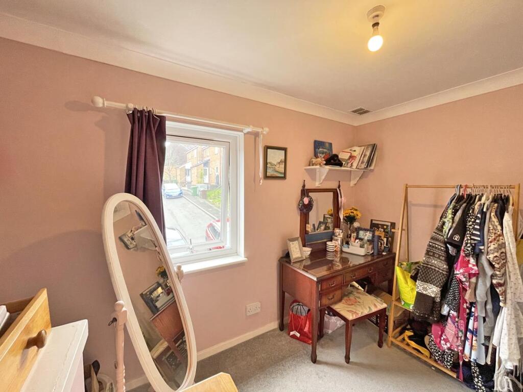 Bourne Close 24 - Bed 3.jpg
