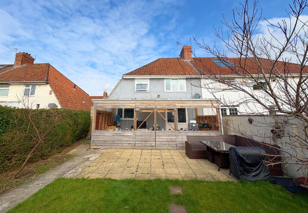 Rear view of property.jpg