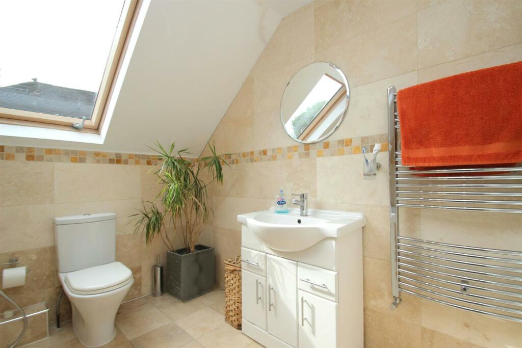 Bathroom Aspect 2
