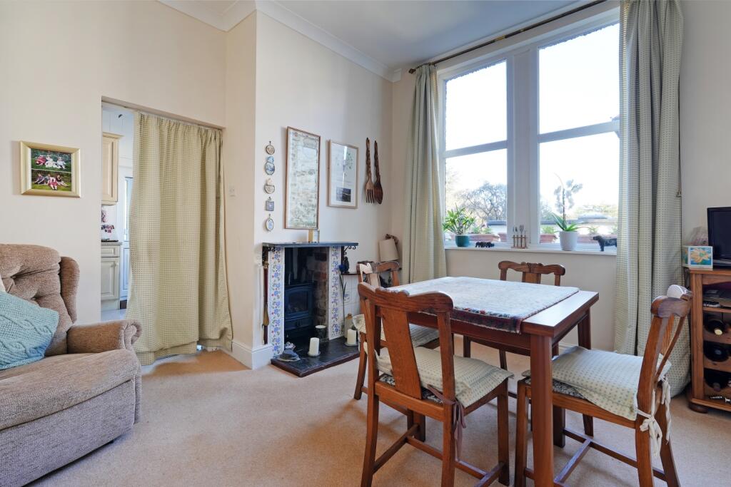 Breakfasting Kitchen