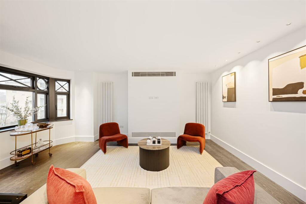 Flat 21 Parkwood Point Hi-13.jpg