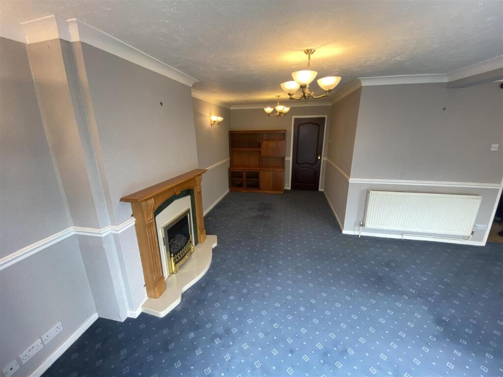 Open Plan Lounge / Diner