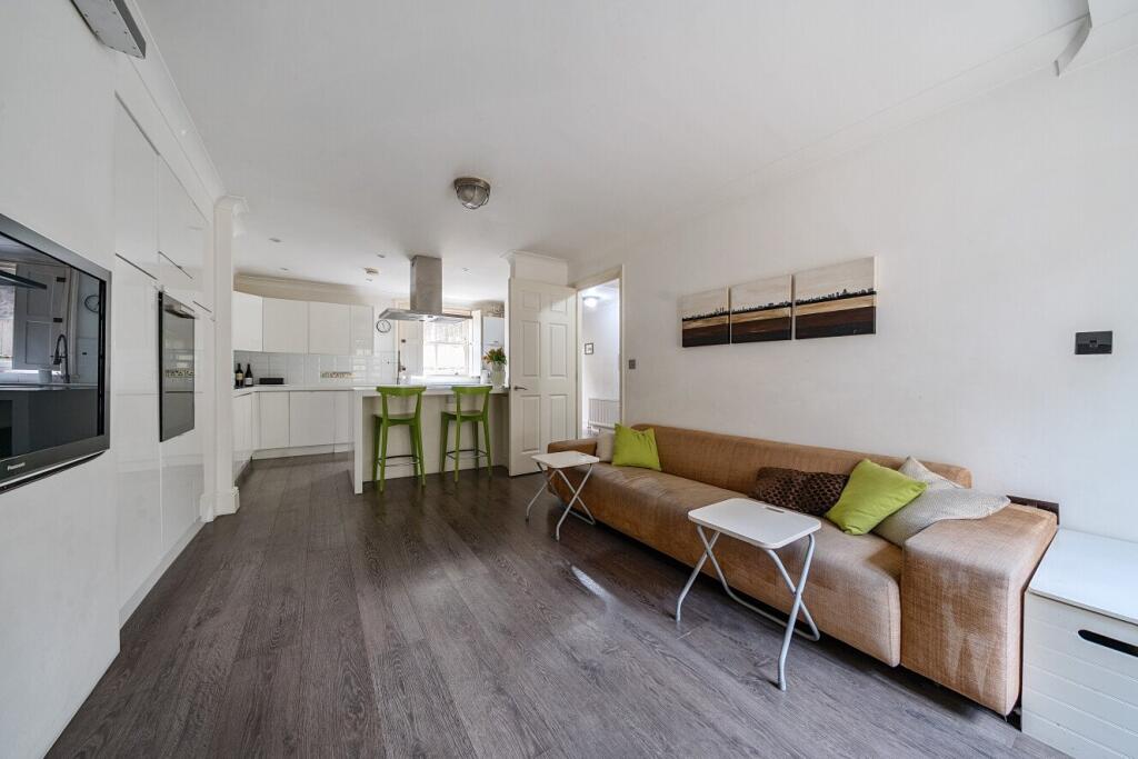 Reception/Kitchen