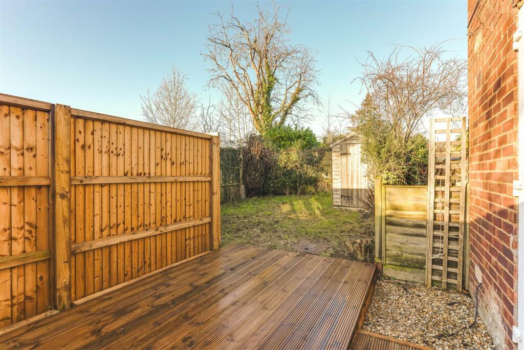 42 Gordon Hill-11.jpg