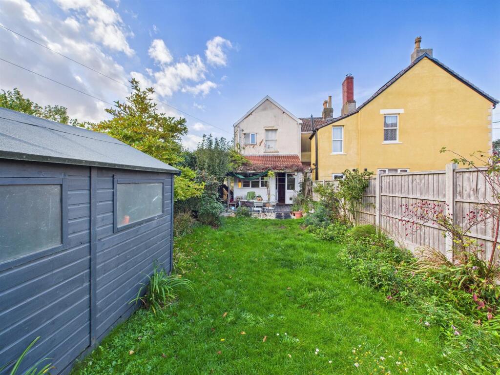 13 - Semi-detached House for Auction, Pill.jpg