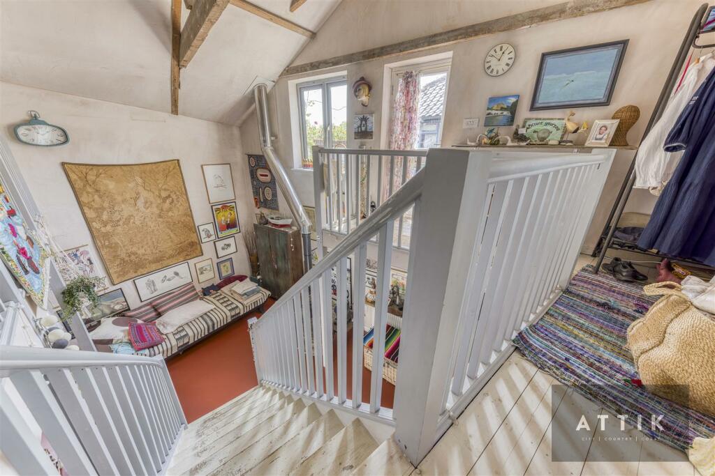 Attik-8.jpg