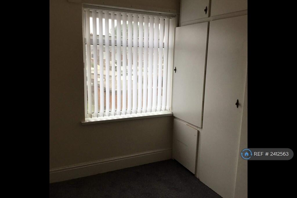 2nd Bedroom
