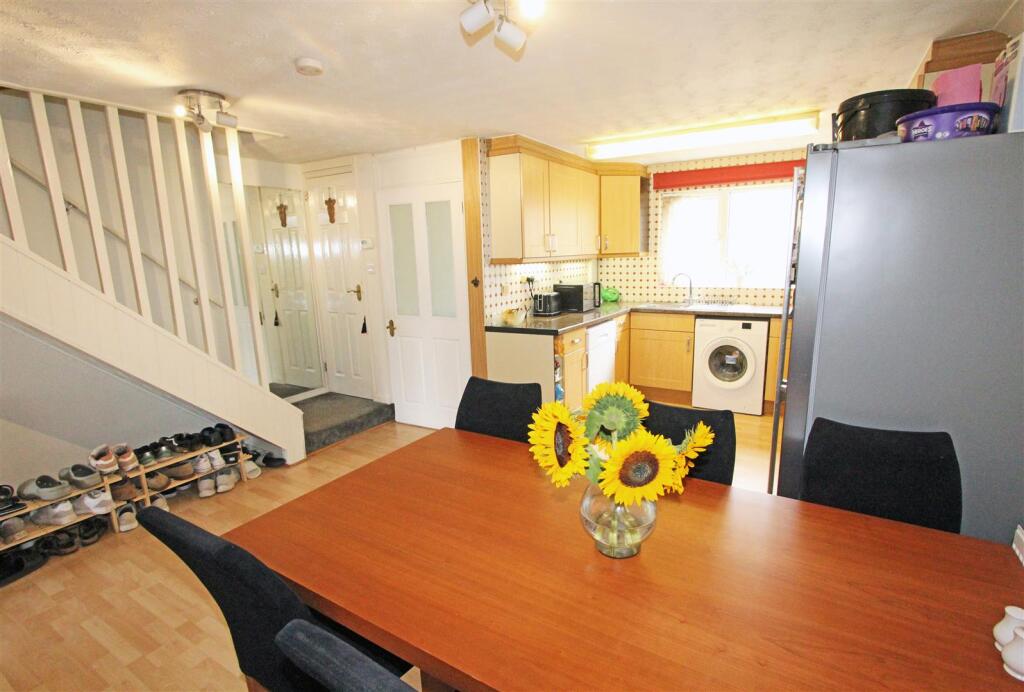 IMG_5901 dine kit stairs.jpg