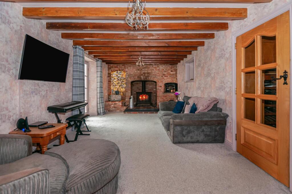 SITTING ROOM
