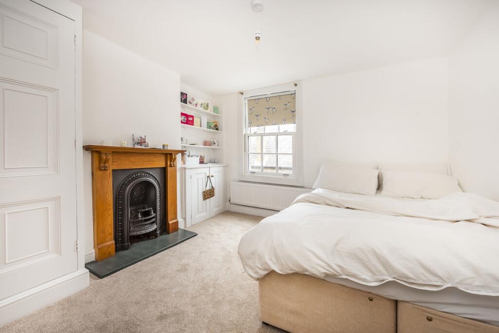 lancaster-cottage...