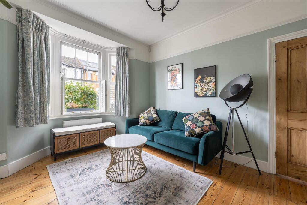Halstead Road, E11