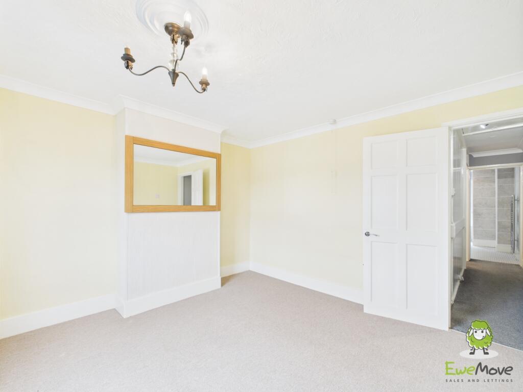 EweMove Basingstoke Estate Agents 78 Winchester Ro