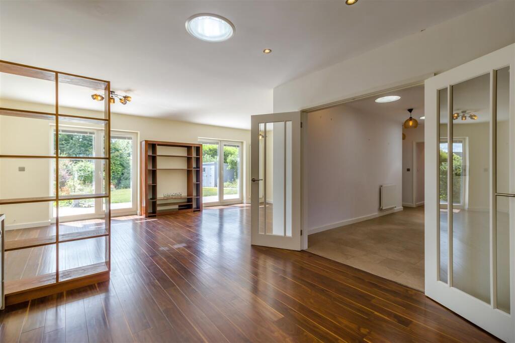 8657371-interior14.jpg