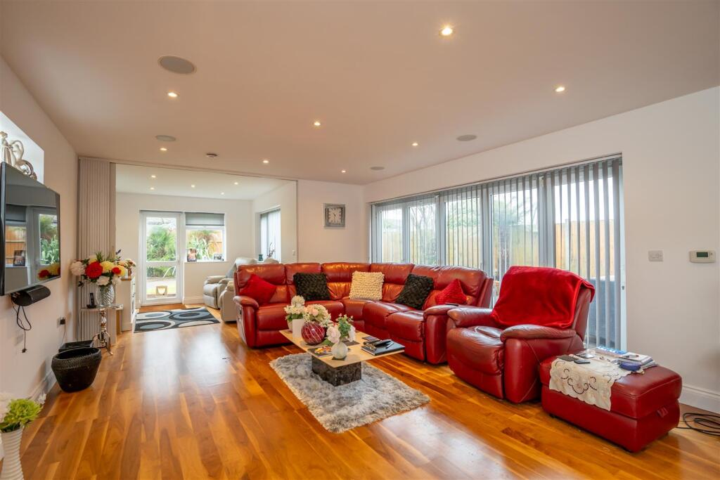Lounge Area.jpg