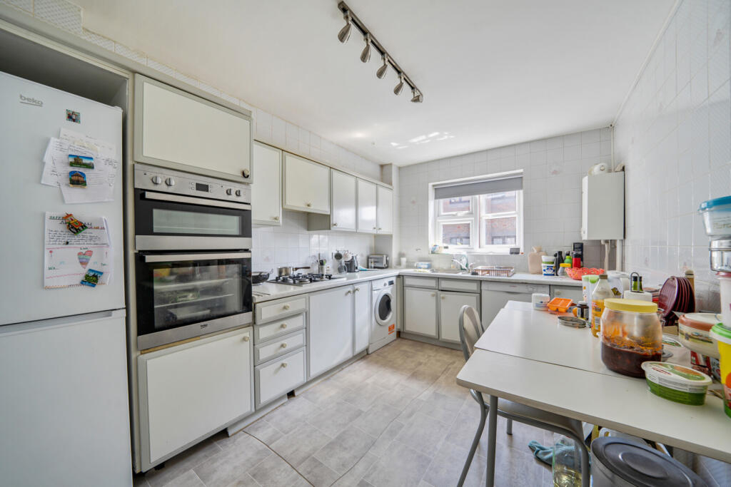 1328190-12-6895f2...