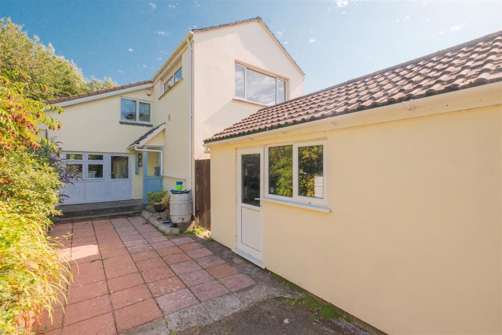 Parry Fulinchia West Looe Outside-1.jpg