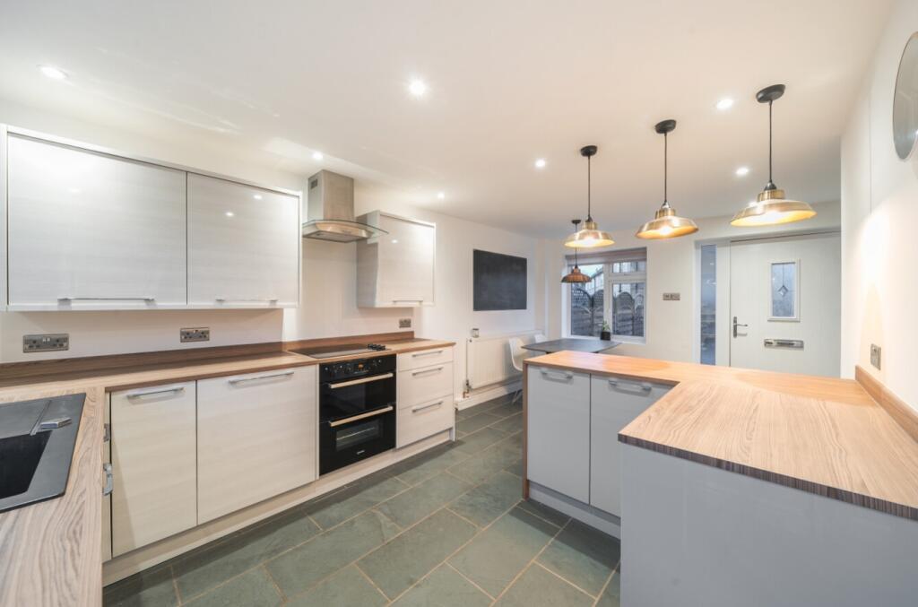 Kitchen1