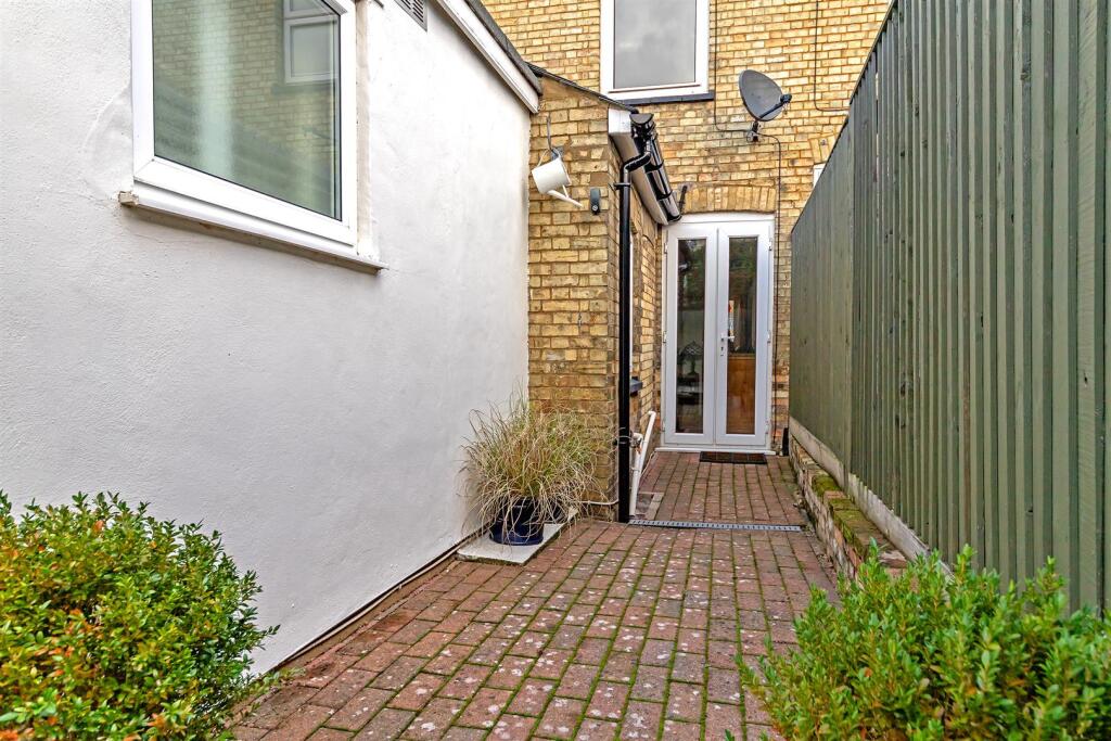 19ThorntonStreet-32.jpg