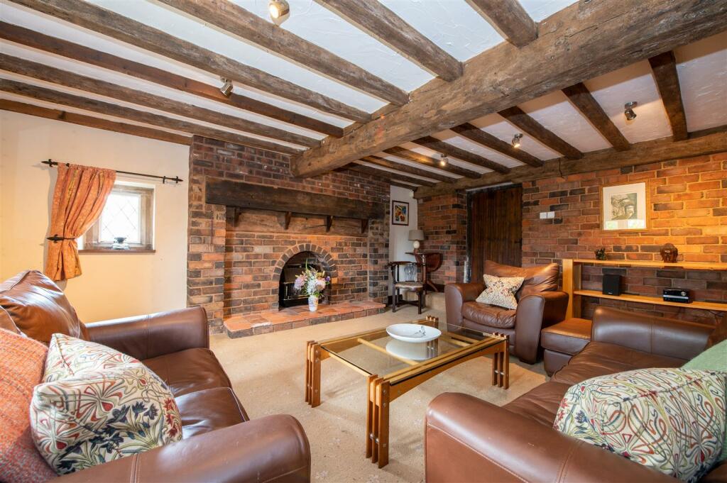 Grange Farm House - internal-18.JPG