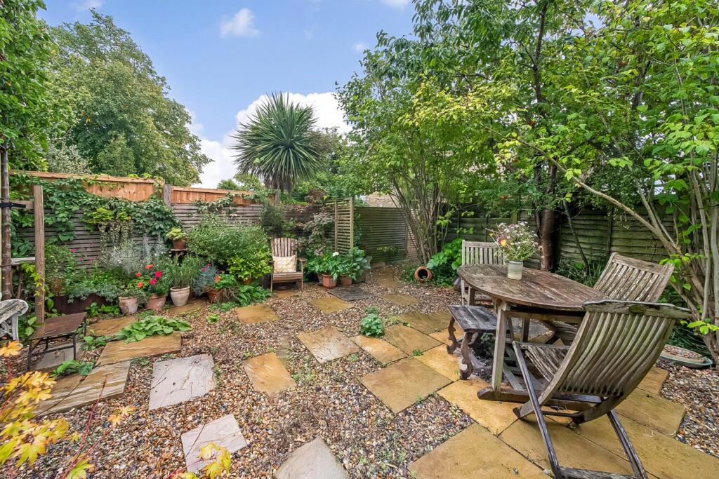 Garden 2.jpg