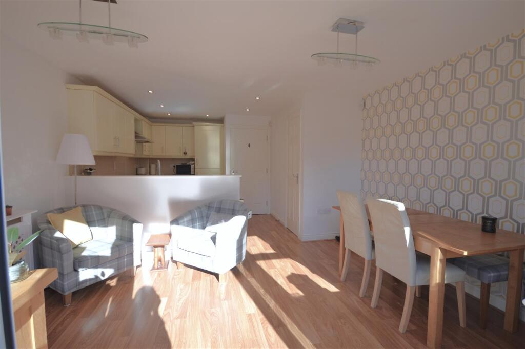 kitchen/family room