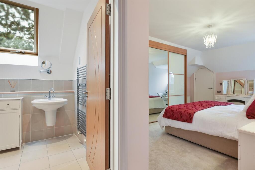 LONG ORCHARDS, FLAT 10- (8).jpg