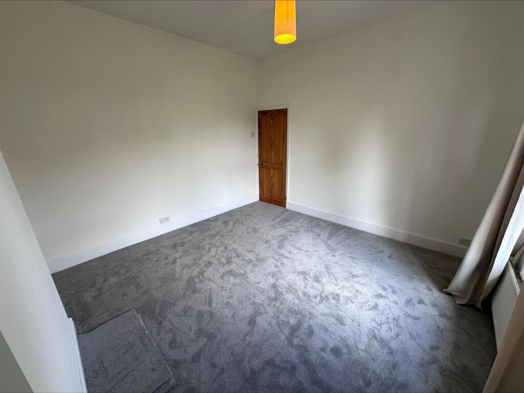 bedroom 2 .jpeg