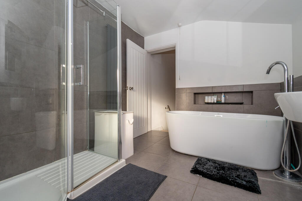 general 18 Clifton R