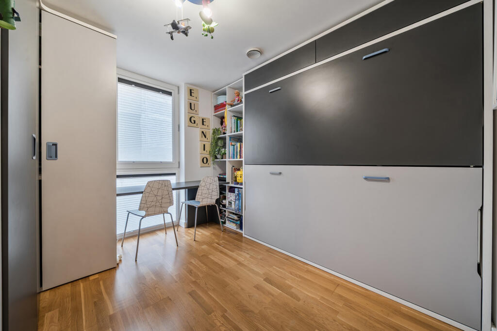 1374403-13-691737...