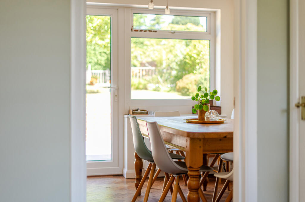 1326323-7-6877933...