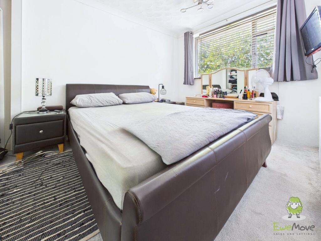 CAM01543G0-PR0137-STILL045