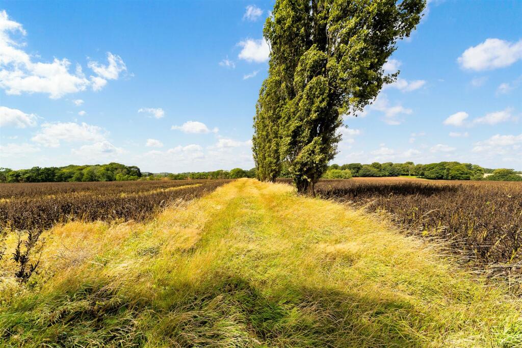 GARSWOOD GATES FARM-44.jpg