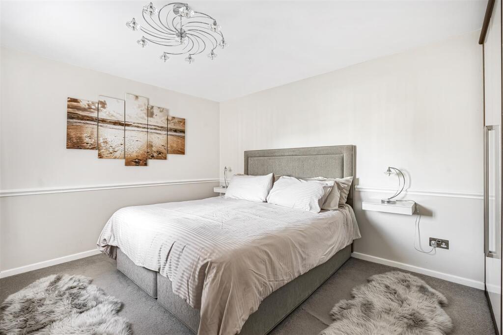 7 Preston Drive