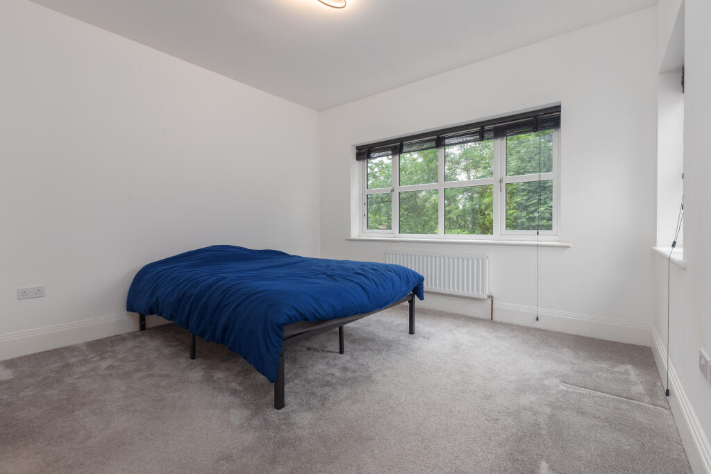 38 PARKSTONE DRIVE-7