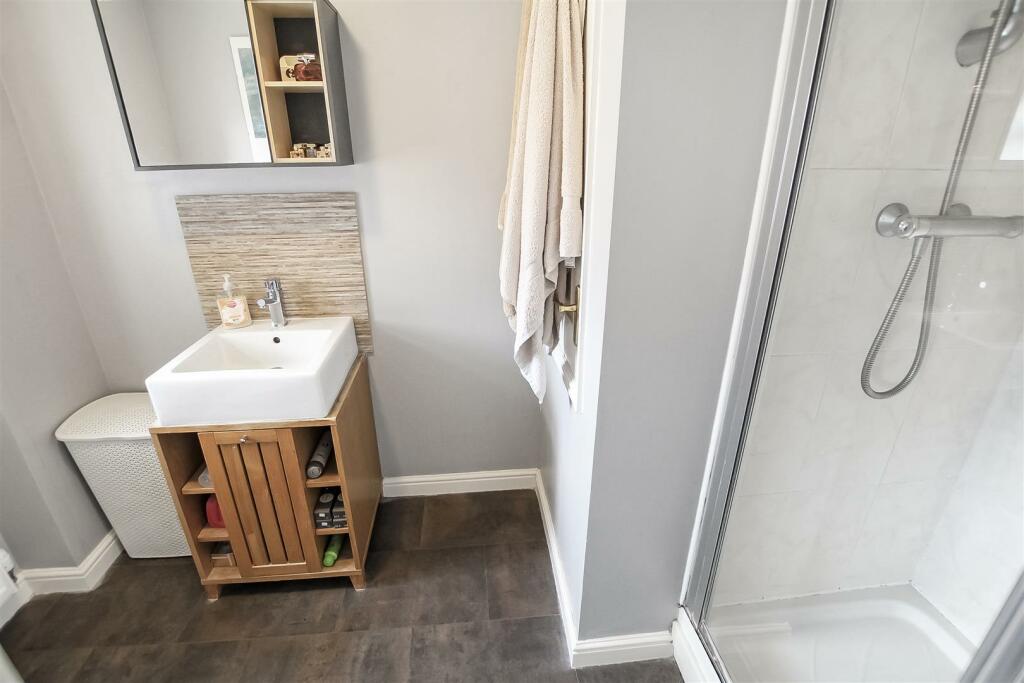 En-Suite Shower Room/WC