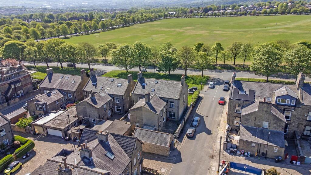 19 Savile Park D.11.Photoneg.co.uk.jpg