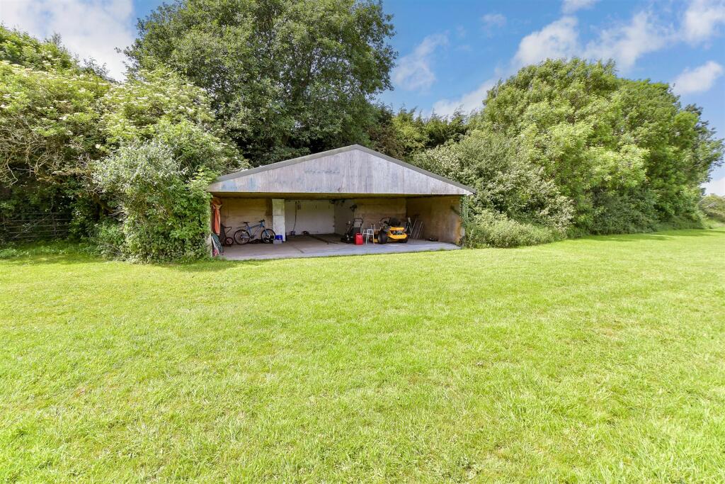 Workshop/Outbuildings