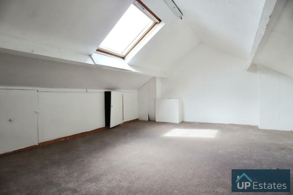 LOFT ROOM