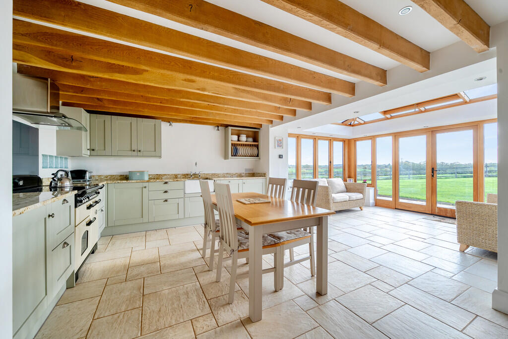 1373289-17-68ff56...