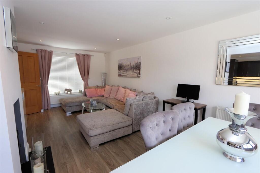 Shaftesbury Road 16
