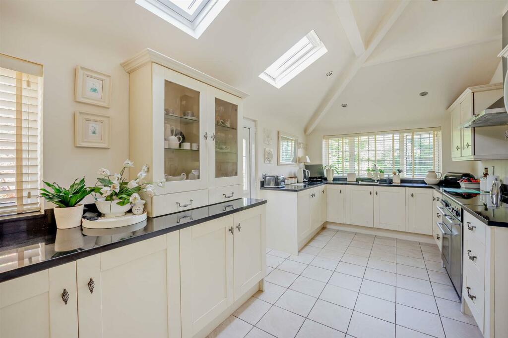 8558862-interior77-800.jpg