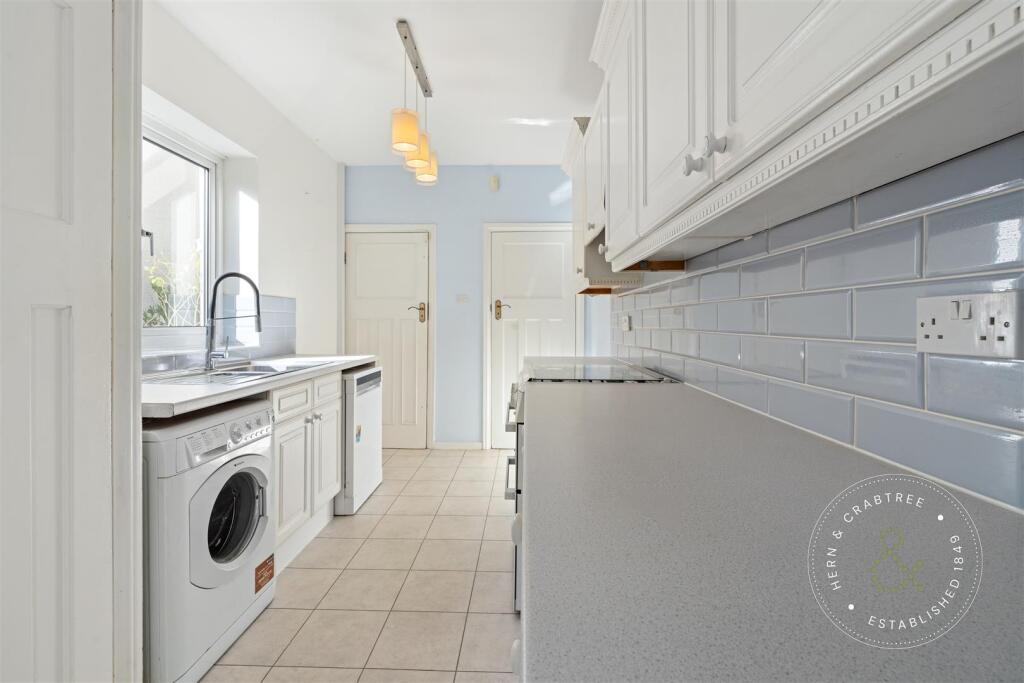 Horse Shoe Dr, Bristol, Hern Crabtree (14).jpg