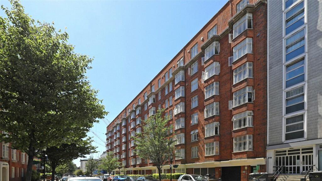Arthur Court