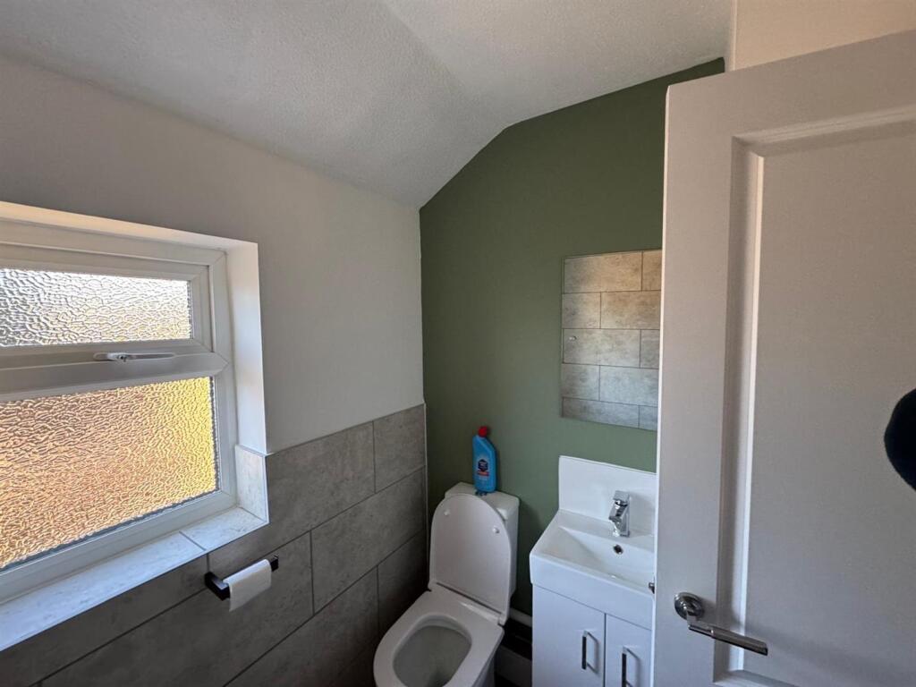 Bathroom.jpeg
