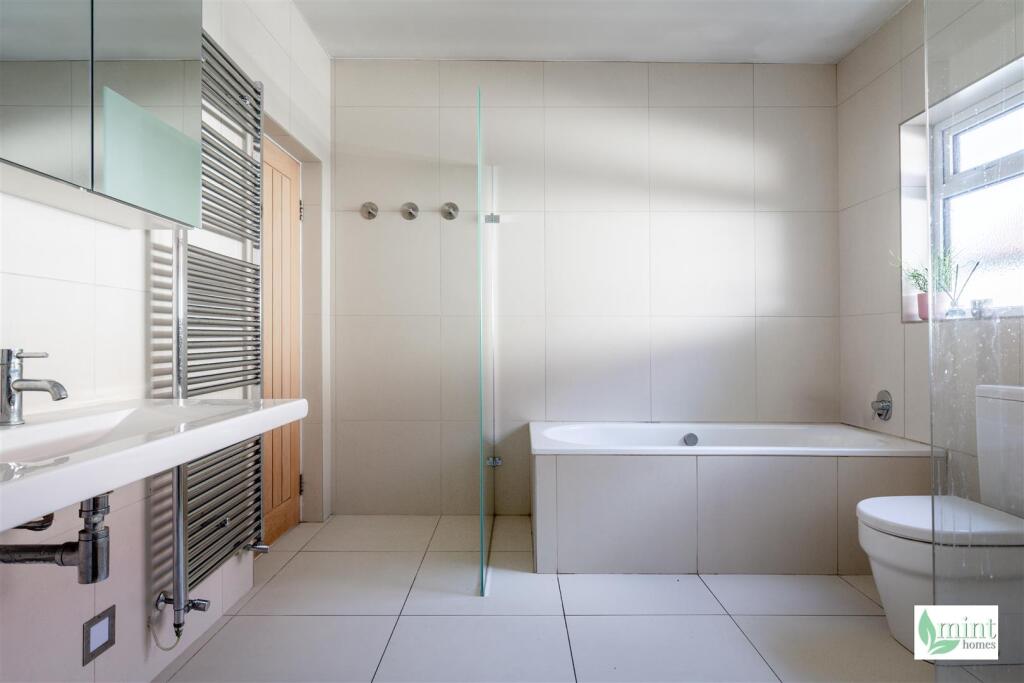 Watermark - 70 Bousley Rise-37.jpg